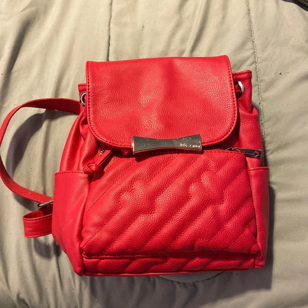 Backpack - Picture 1 of 4